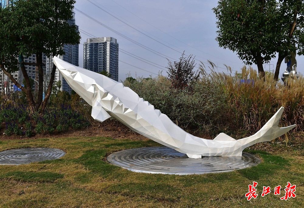 江灘新景 中巴友誼廣場(chǎng)雕塑記